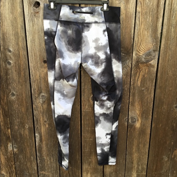 Express tie dye cloud workout leggings - Picture 5 of 5